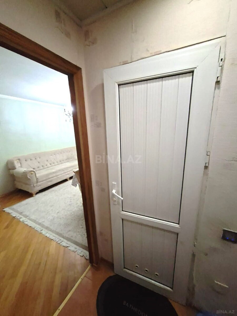 3 otaqlı Köhnə tikili, Elmlər Akademiyası m., Bakı