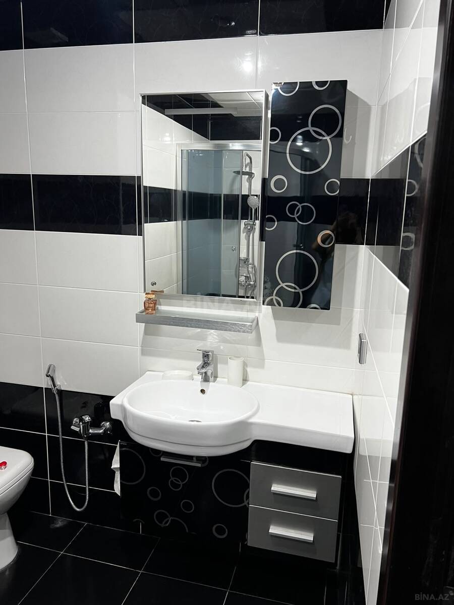 3 otaqlı Yeni tikili, Şah İsmayıl Xətai m., Bakı