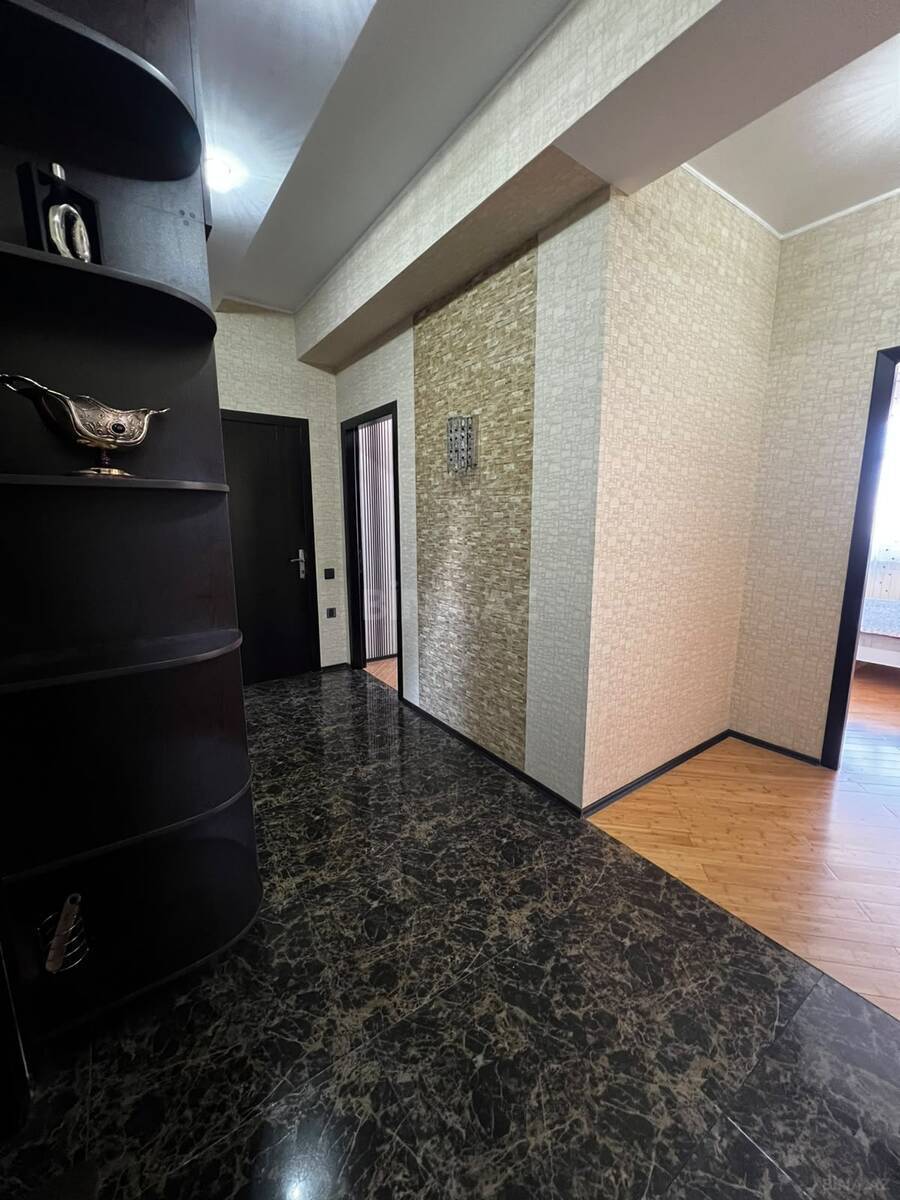 3 otaqlı Yeni tikili, Şah İsmayıl Xətai m., Bakı