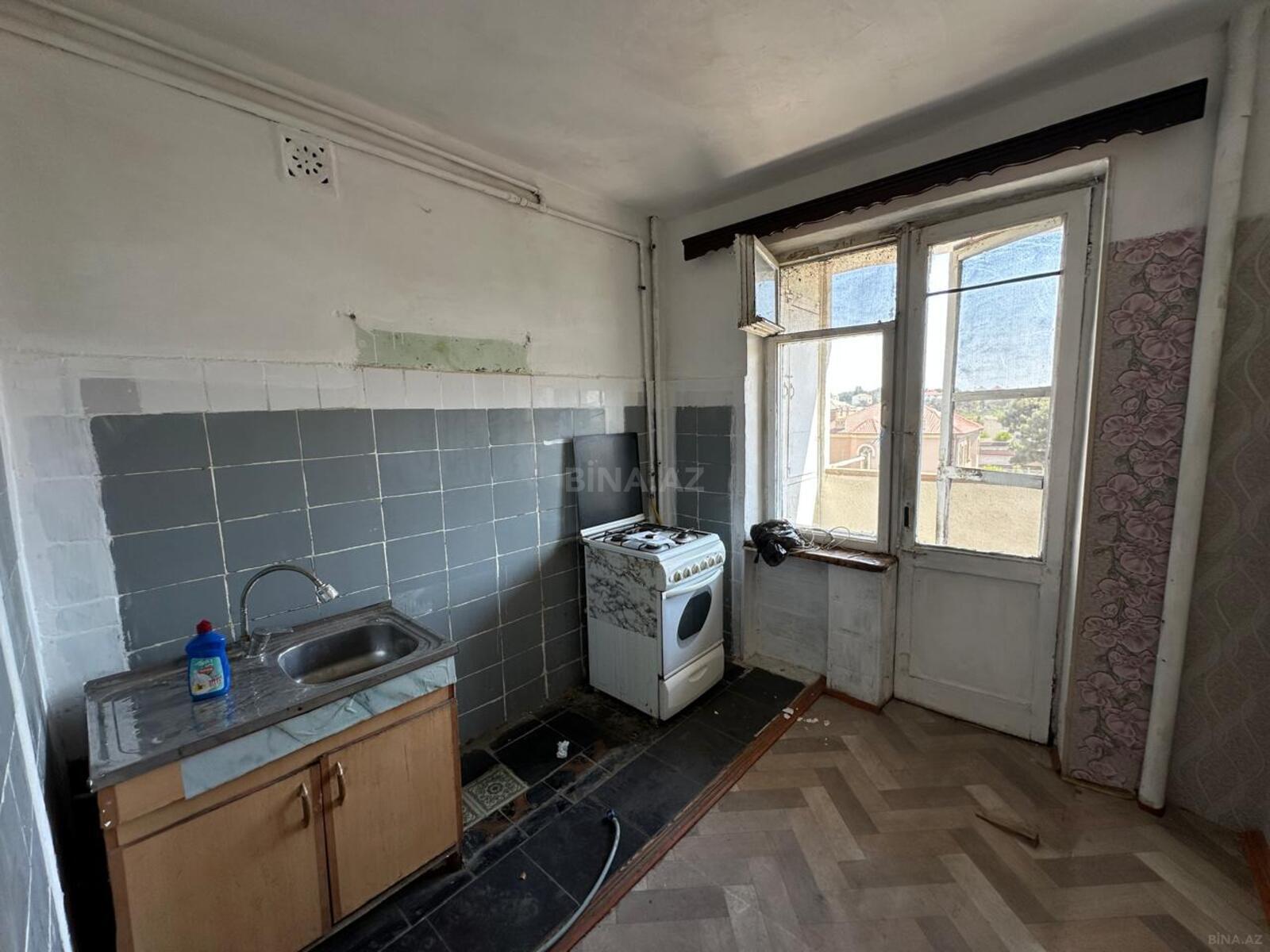 2 otaqlı Köhnə tikili, Xalqlar Dostluğu m., Bakı
