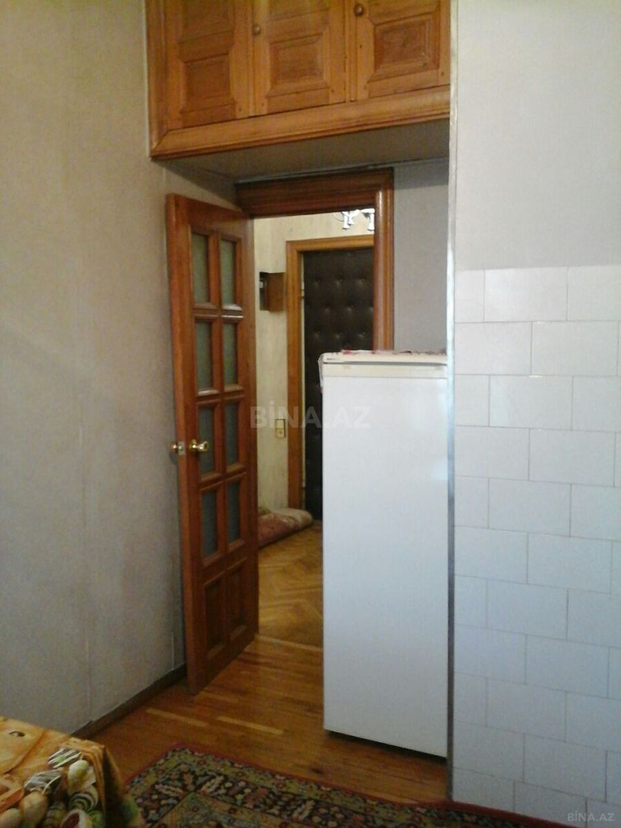 2 otaqlı Köhnə tikili, Nizami m., Bakı
