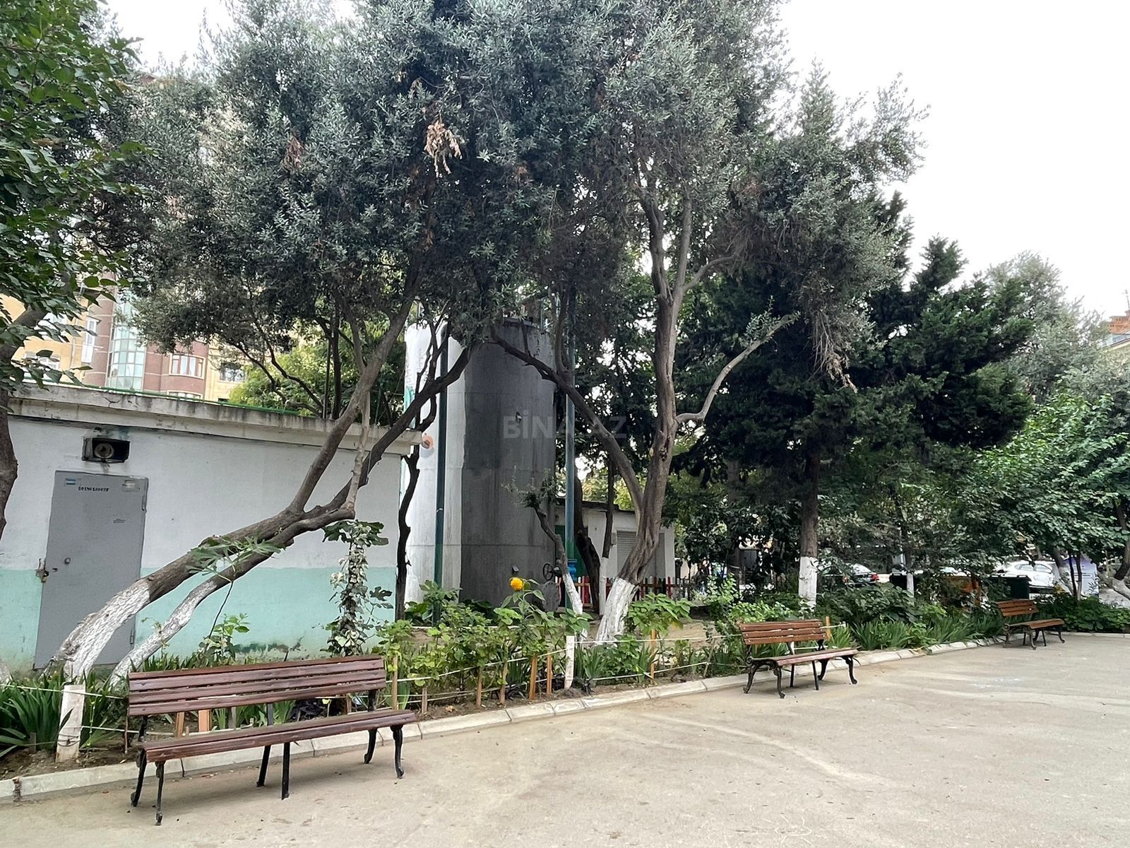 2 otaqlı Köhnə tikili, Nizami m., Bakı