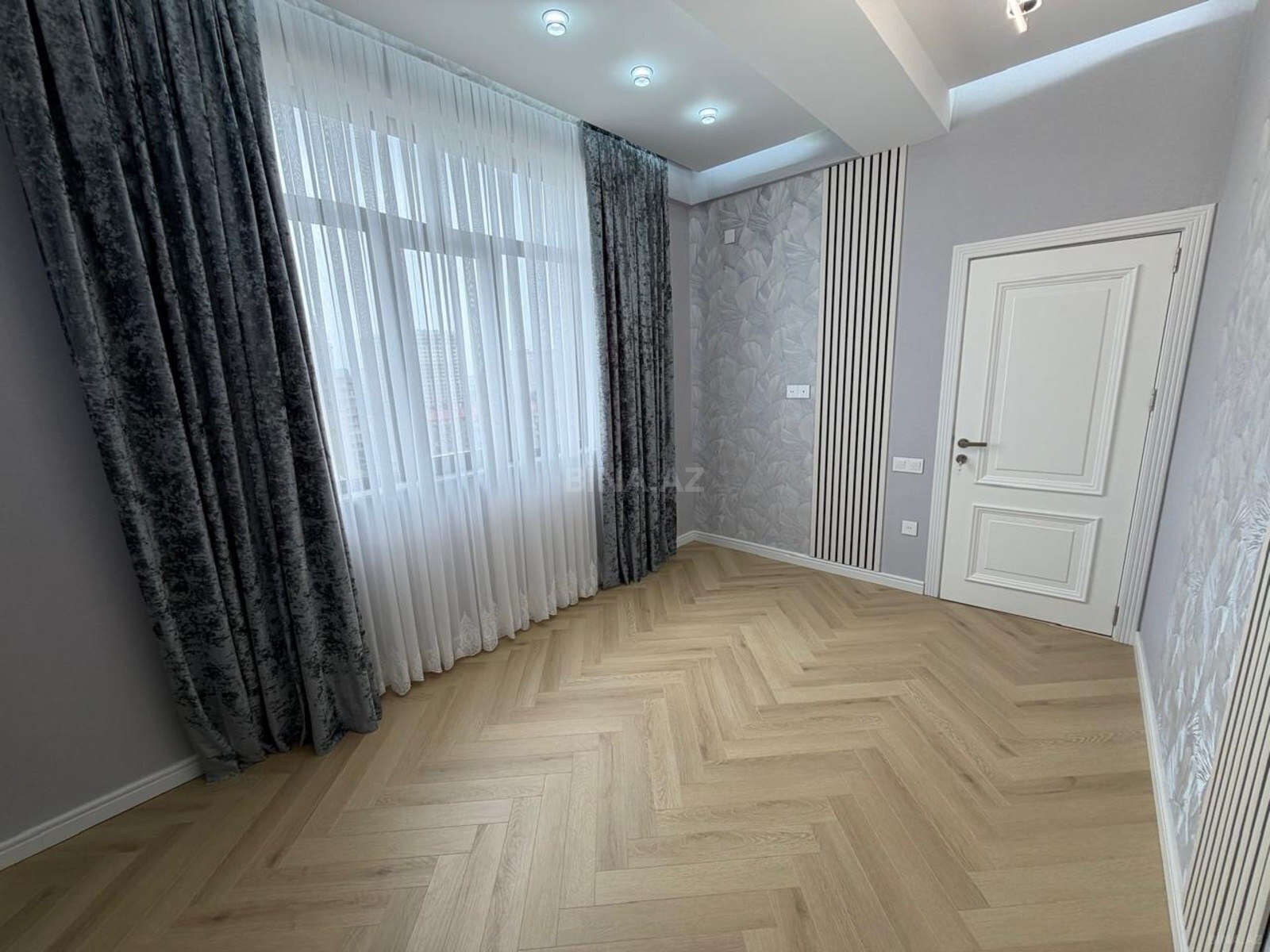 3 otaqlı Yeni tikili, Neftçilər m., Bakı