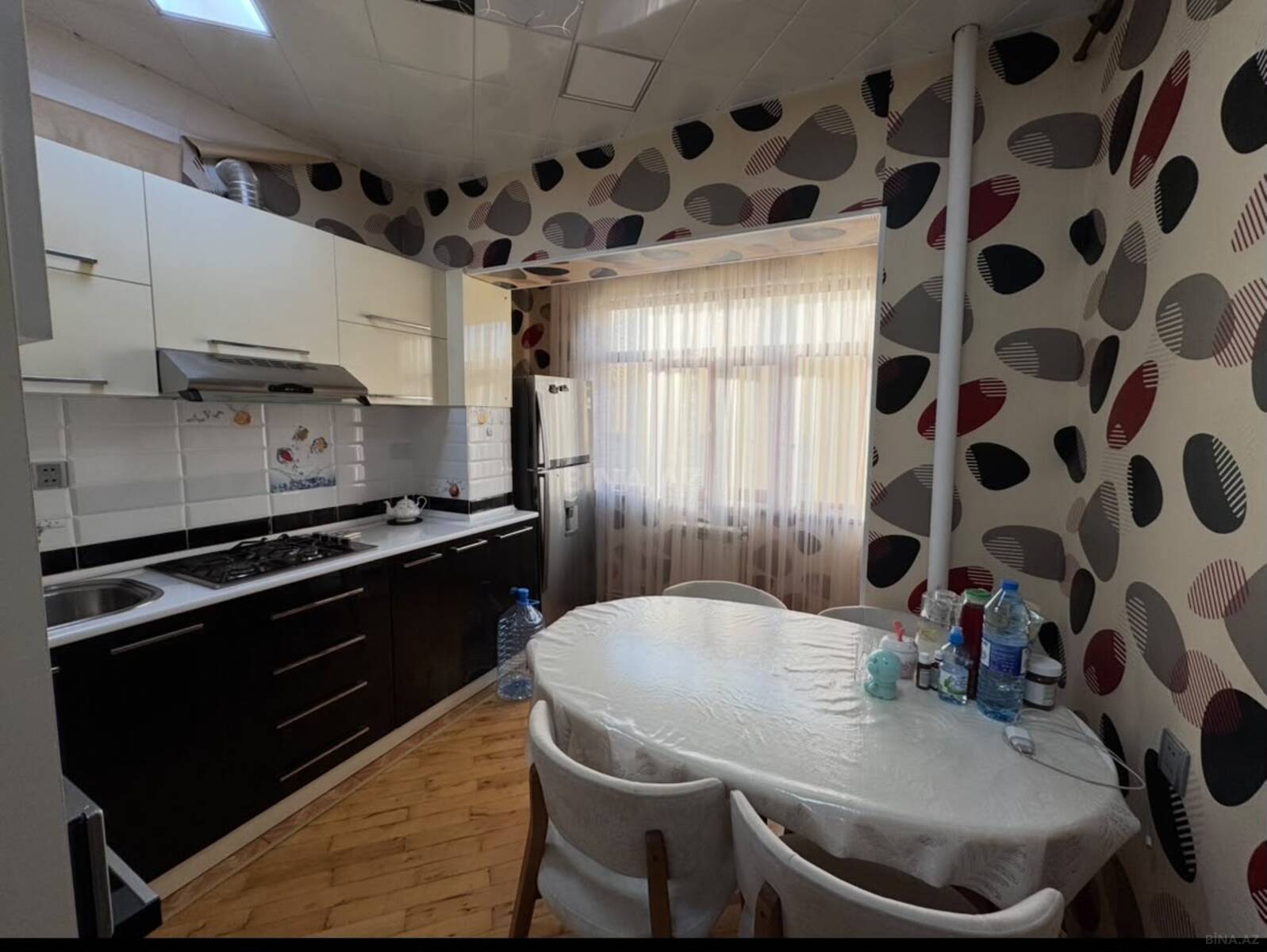 2 otaqlı Köhnə tikili, Xətai r., Bakı