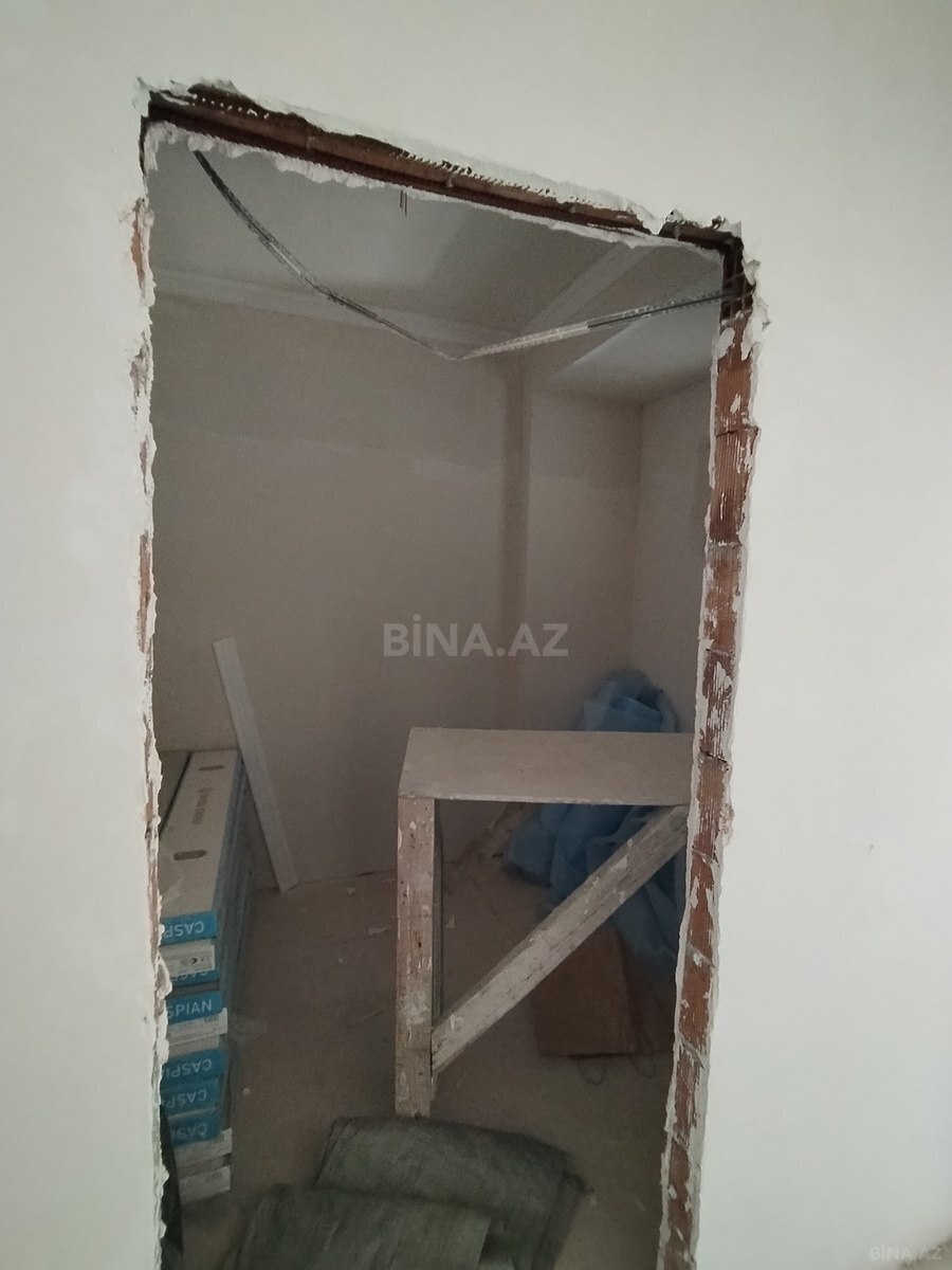 3 otaqlı Yeni tikili, Xırdalan