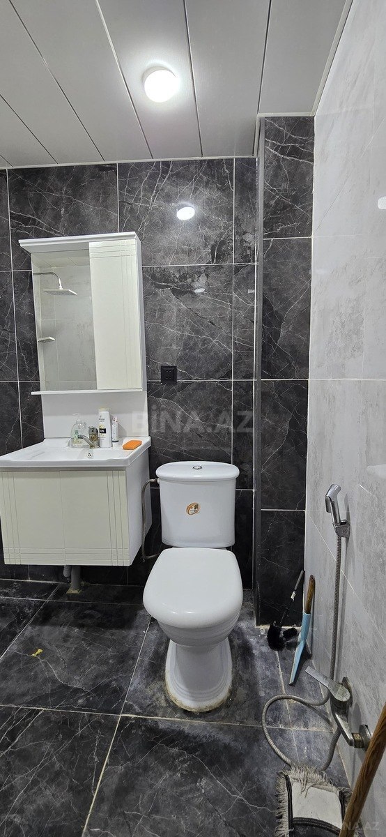 2 otaqlı Köhnə tikili, Neftçilər m., Bakı