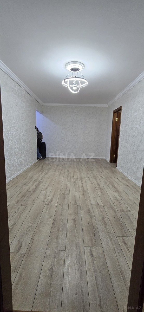 2 otaqlı Köhnə tikili, Neftçilər m., Bakı