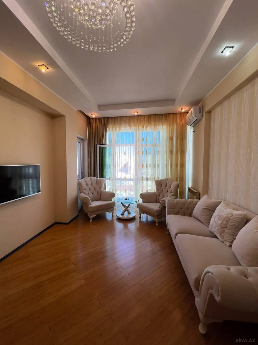 3 otaqlı Yeni tikili, Şah İsmayıl Xətai m., Bakı