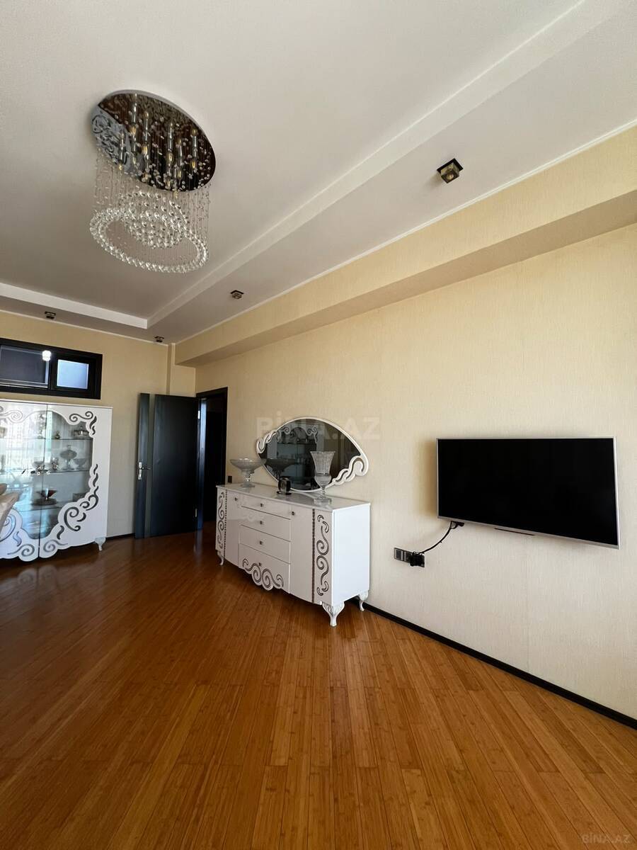 3 otaqlı Yeni tikili, Şah İsmayıl Xətai m., Bakı