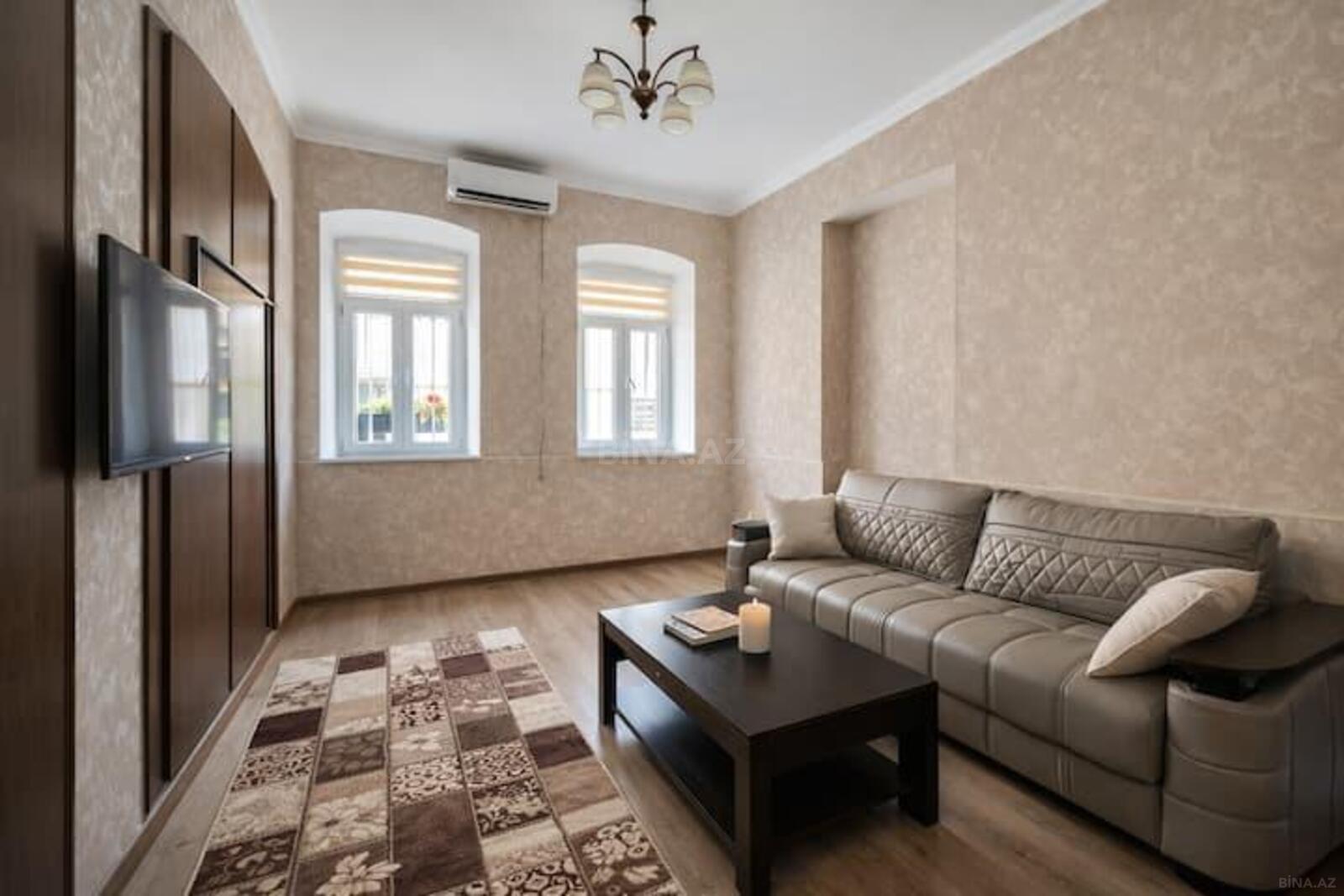 2 otaqlı Köhnə tikili, Sahil m., Bakı