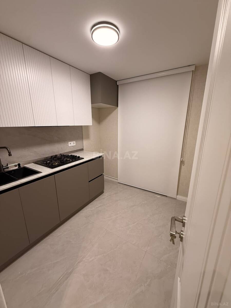 2 otaqlı Köhnə tikili, Elmlər Akademiyası m., Bakı