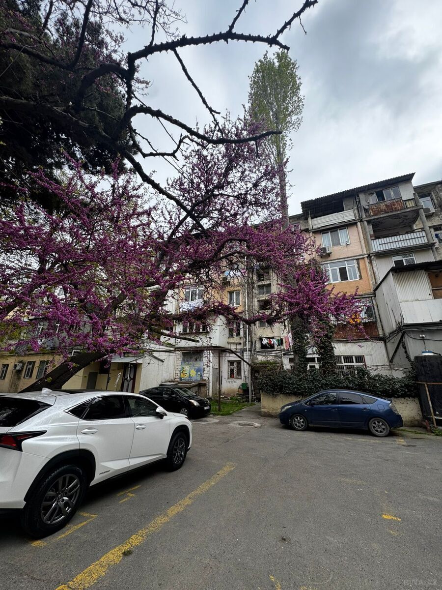 2 otaqlı Köhnə tikili, İnşaatçılar m., Bakı