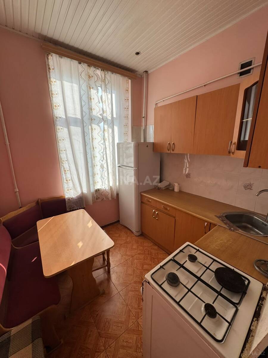 2 otaqlı Köhnə tikili, Bakıxanov q., Bakı