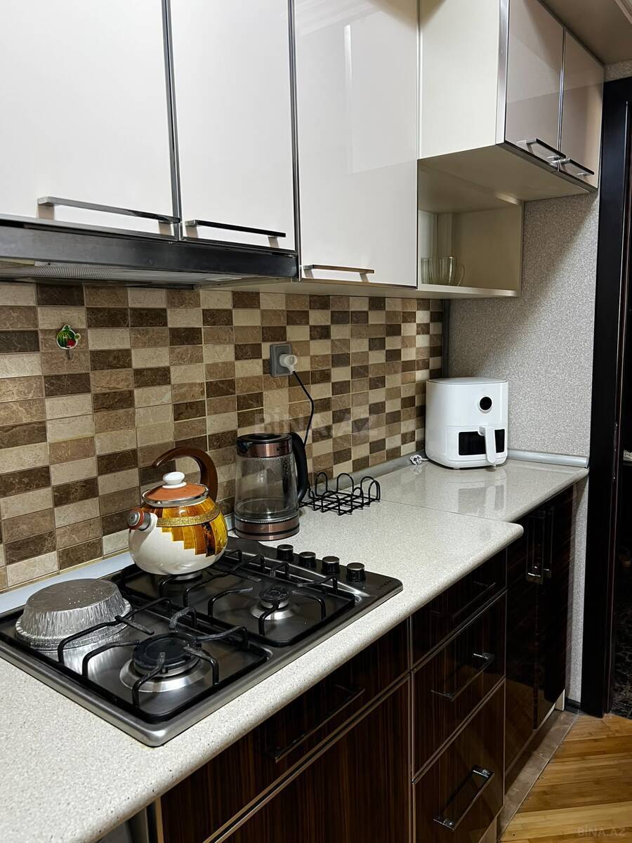 3 otaqlı Yeni tikili, Şah İsmayıl Xətai m., Bakı
