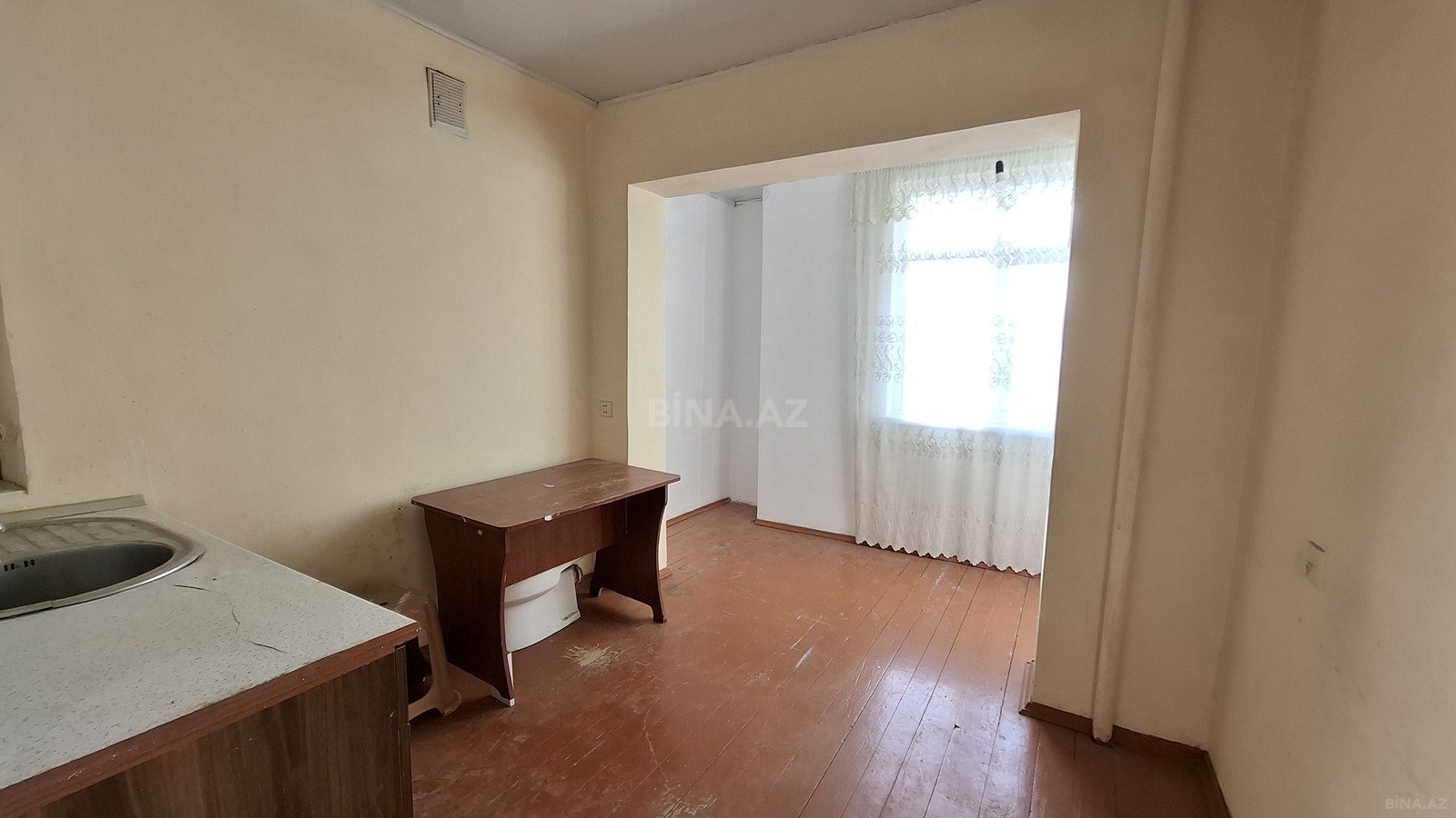 2 otaqlı Köhnə tikili, Azadlıq Prospekti m., Bakı