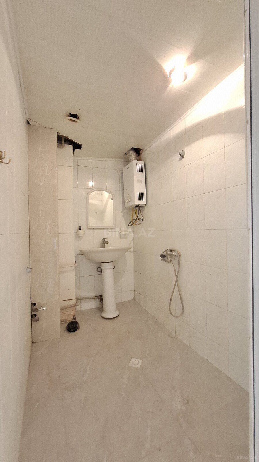 2 otaqlı Köhnə tikili, Azadlıq Prospekti m., Bakı