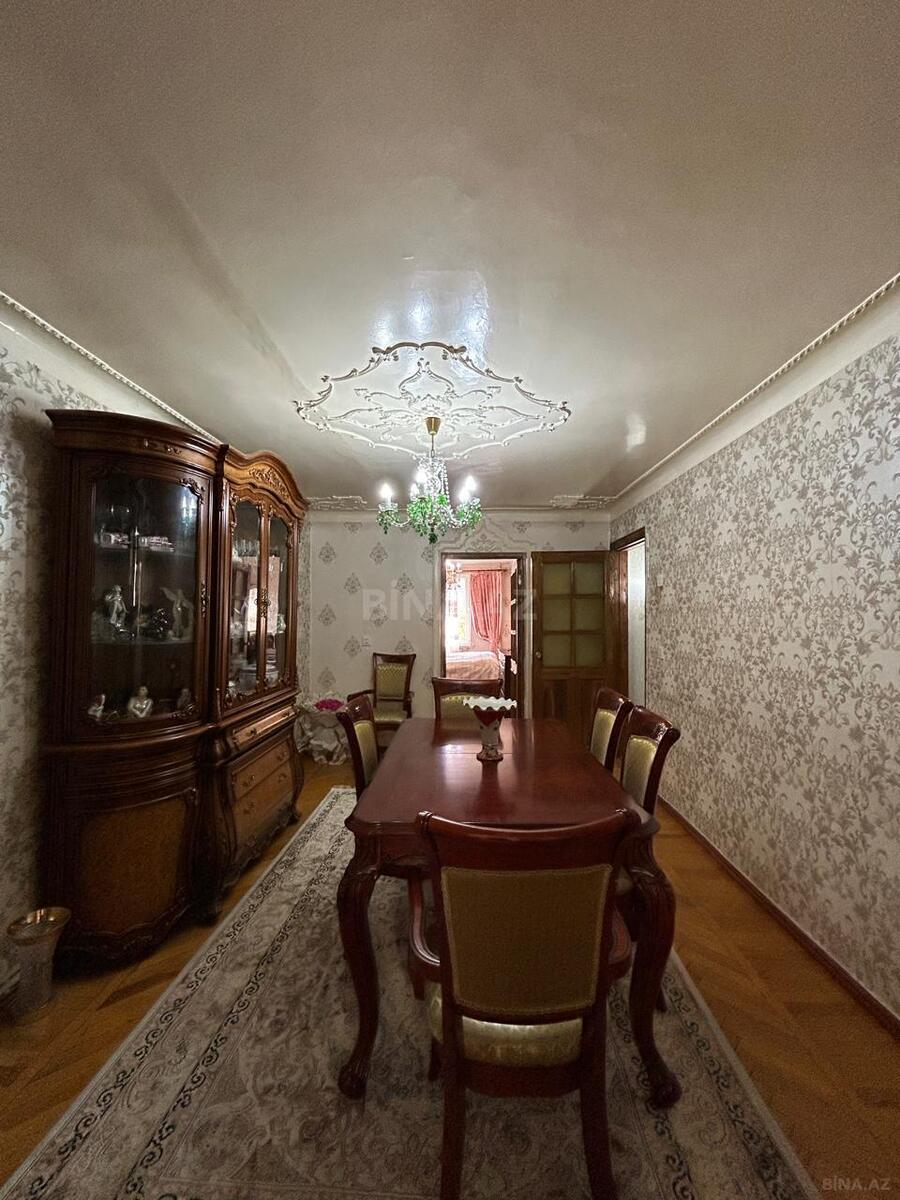 3 otaqlı Köhnə tikili, 28 May m., Bakı