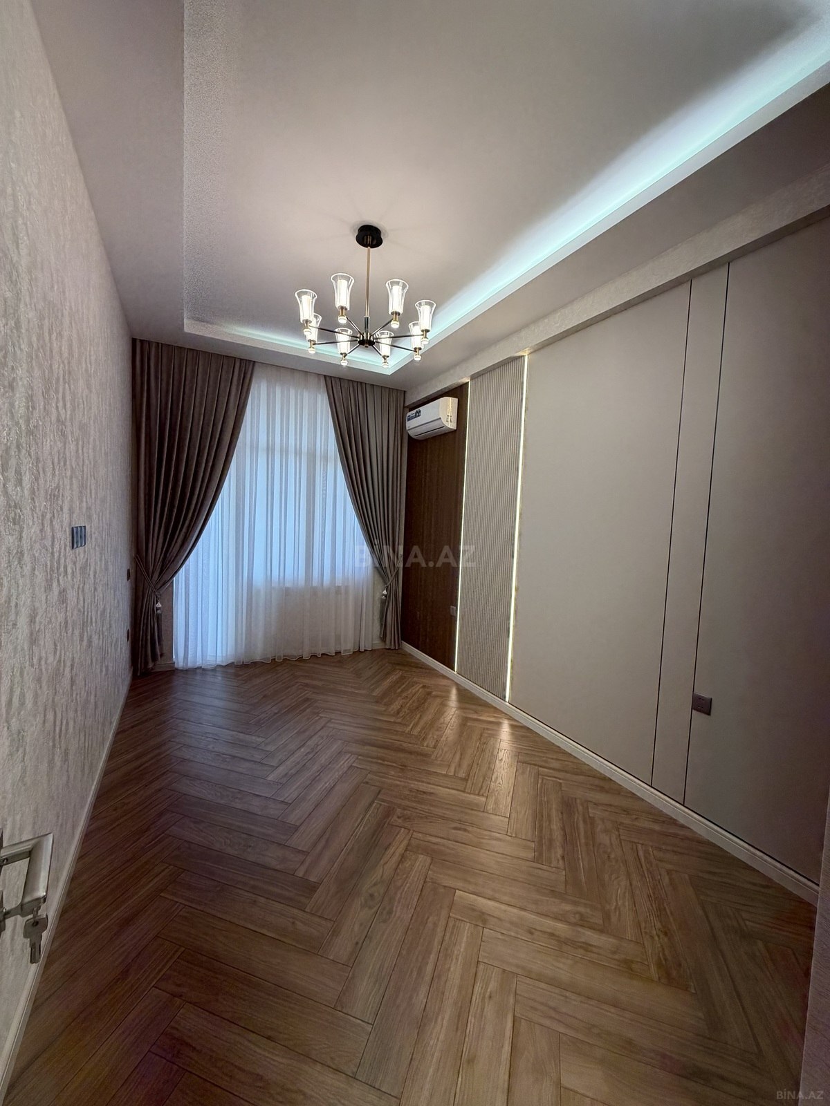 2 otaqlı Yeni tikili, Elmlər Akademiyası m., Bakı