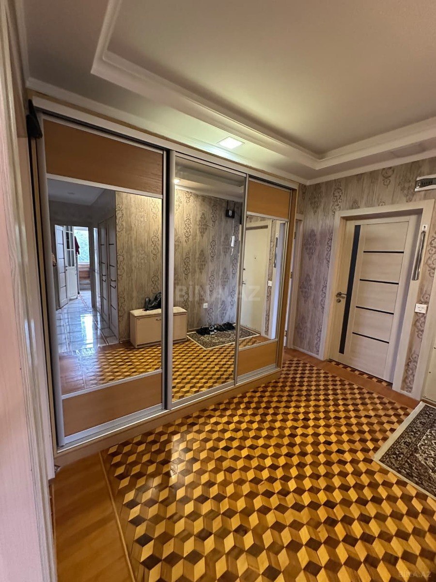 4 otaqlı Köhnə tikili, İnşaatçılar m., Bakı