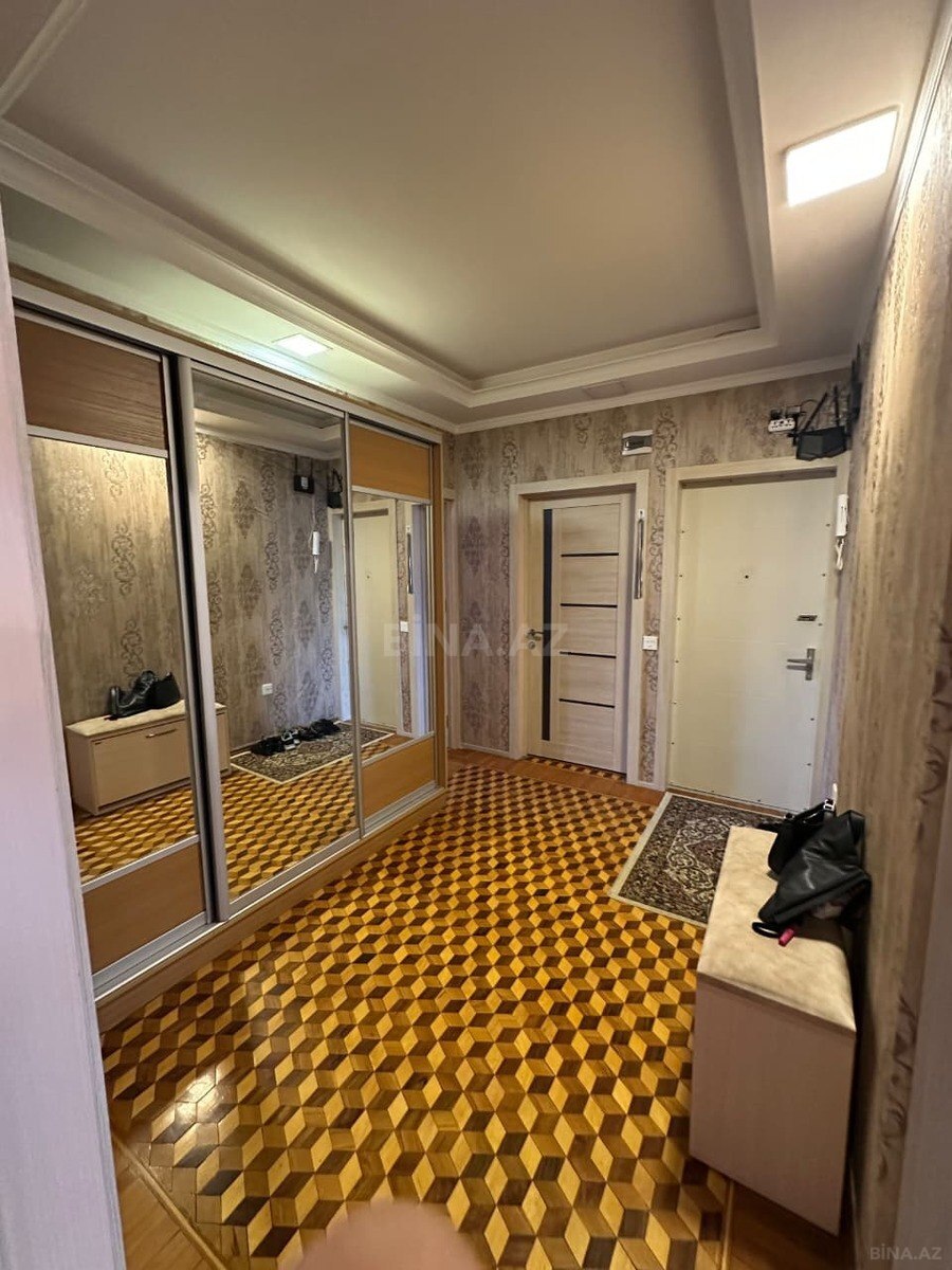4 otaqlı Köhnə tikili, İnşaatçılar m., Bakı