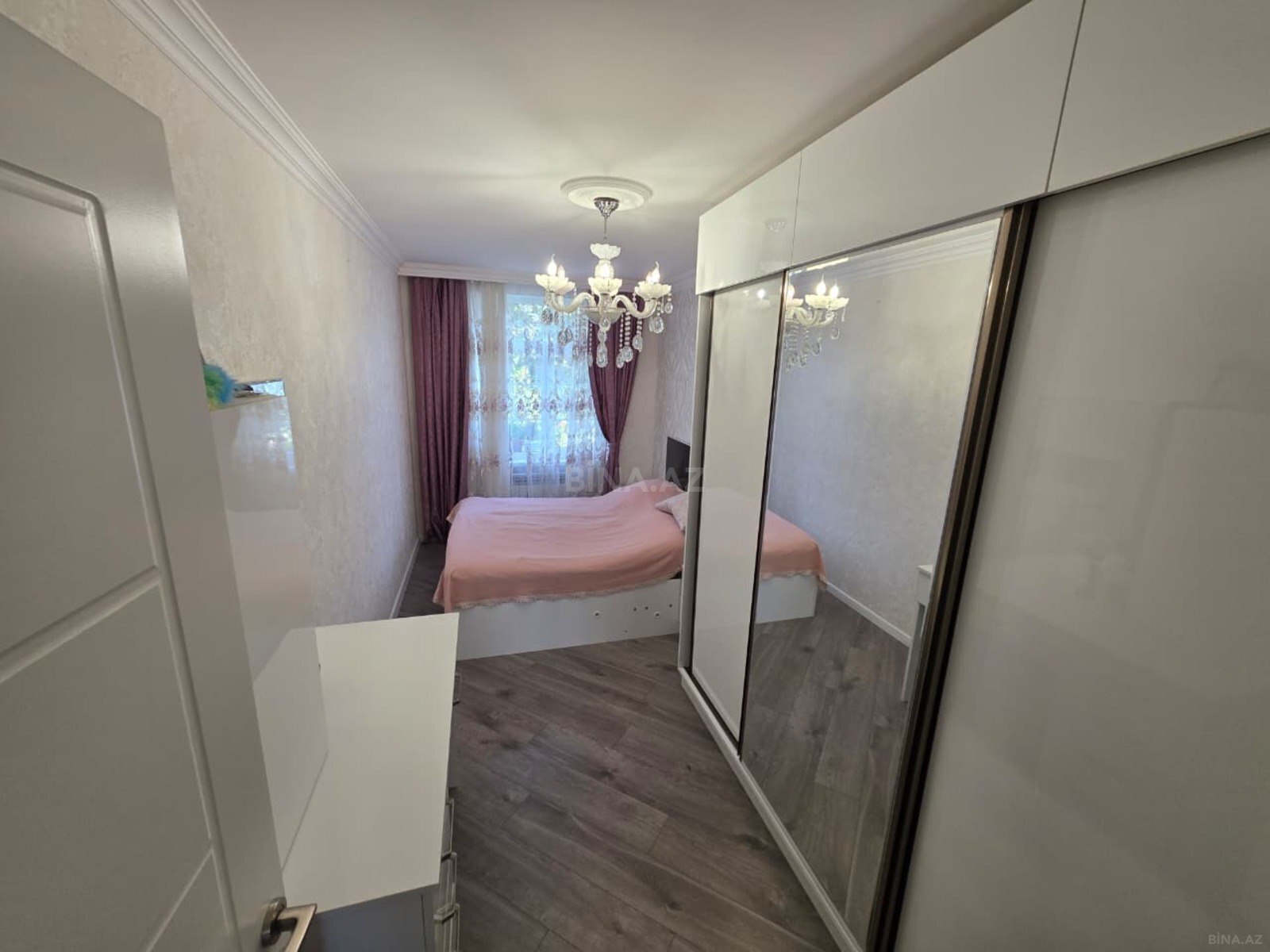 3 otaqlı Köhnə tikili, Neftçilər m., Bakı