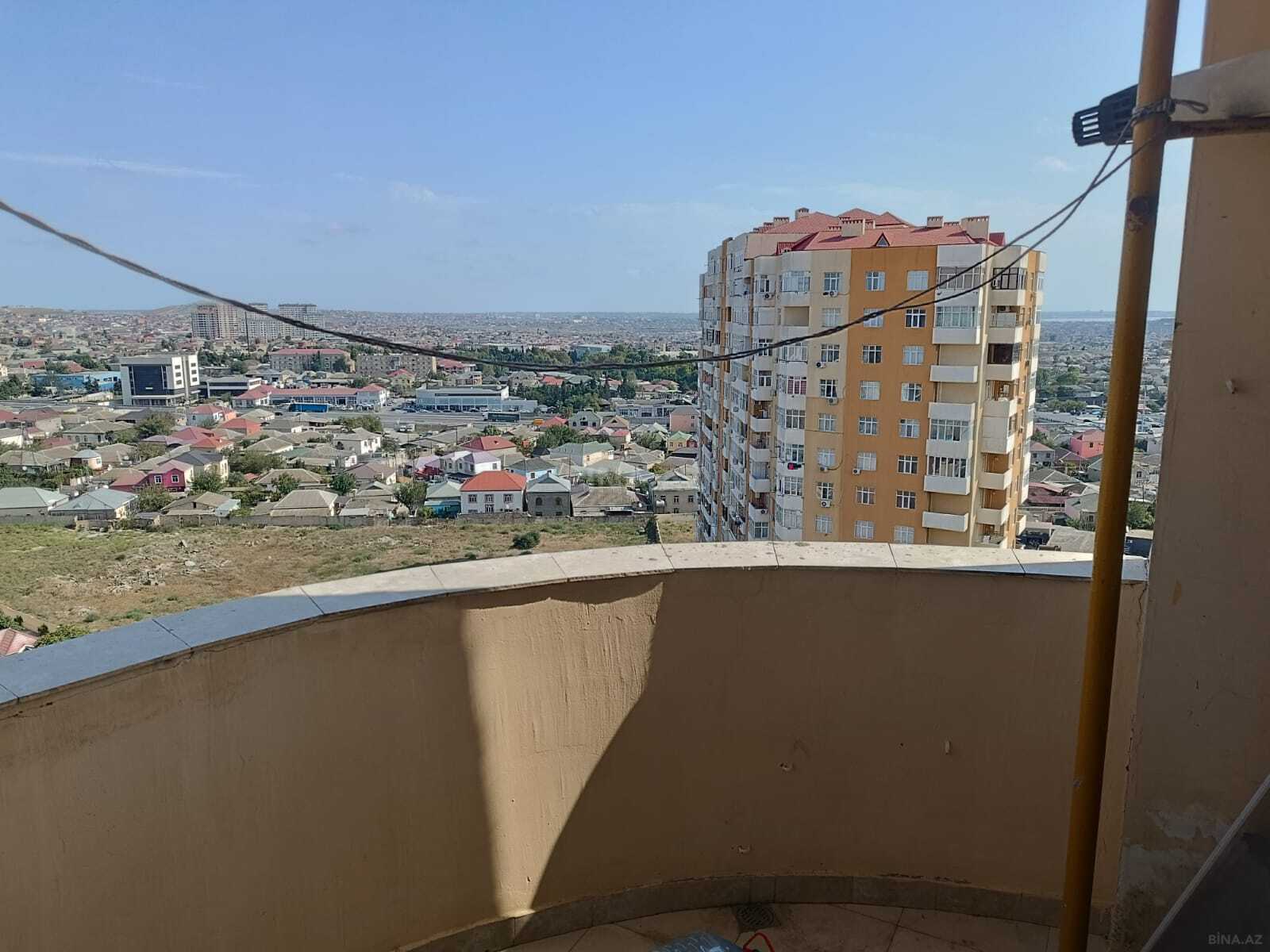 3 otaqlı Yeni tikili, Xırdalan