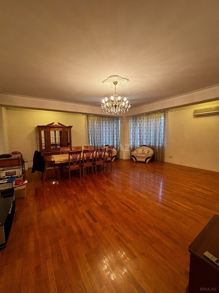 4 otaqlı Yeni tikili, 28 May m., Bakı