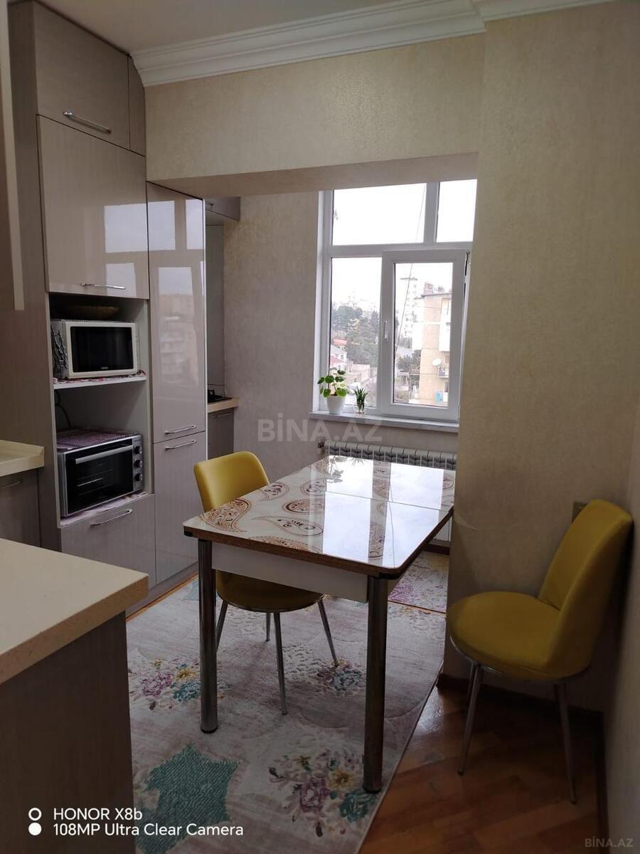 5 otaqlı Köhnə tikili, Köhnə Günəşli q., Bakı
