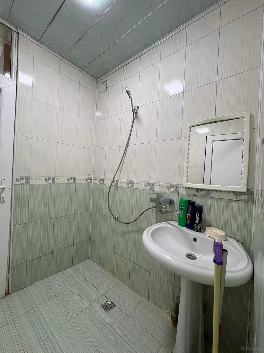 3 otaqlı Köhnə tikili, Memar Əcəmi m., Bakı
