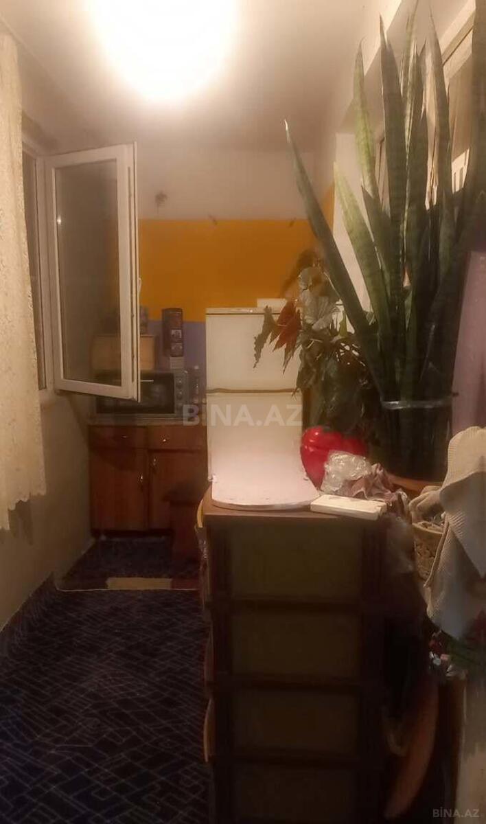 3 otaqlı Köhnə tikili, Neftçilər m., Bakı