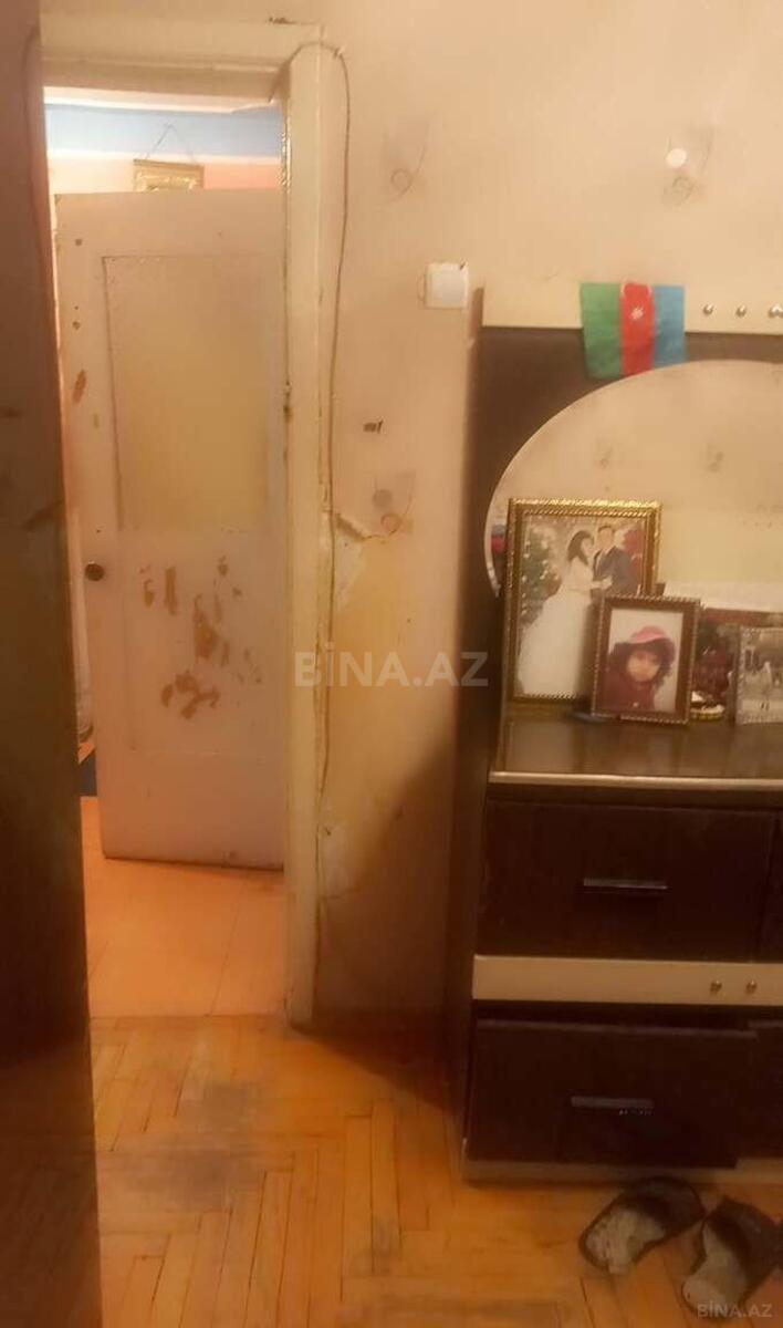 3 otaqlı Köhnə tikili, Neftçilər m., Bakı