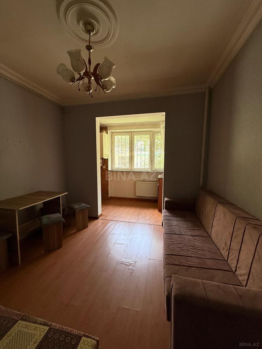 3 otaqlı Köhnə tikili, Həzi Aslanov m., Bakı