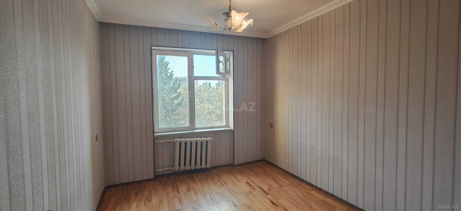 3 otaqlı Köhnə tikili, Xalqlar Dostluğu m., Bakı
