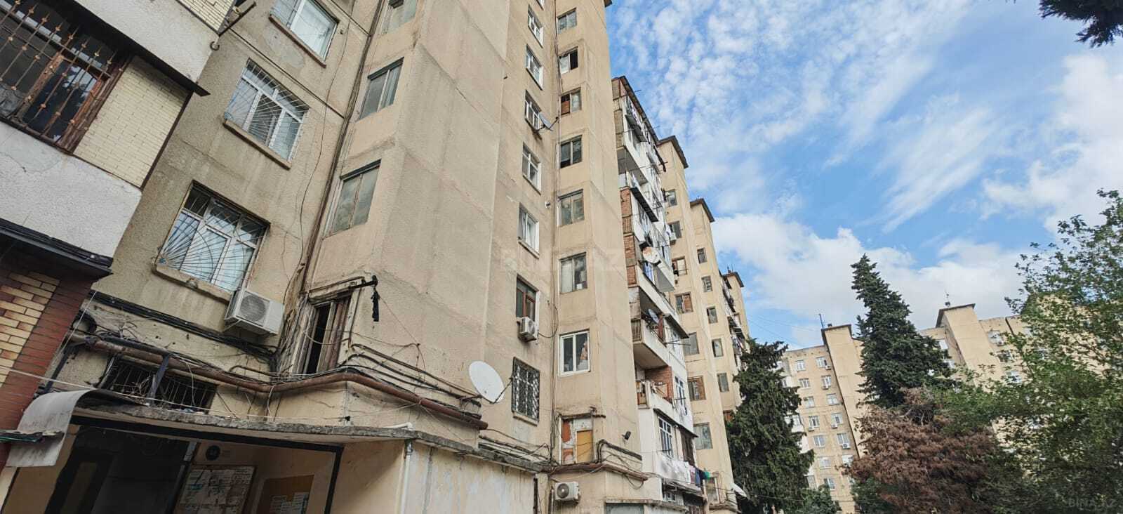3 otaqlı Köhnə tikili, Xalqlar Dostluğu m., Bakı