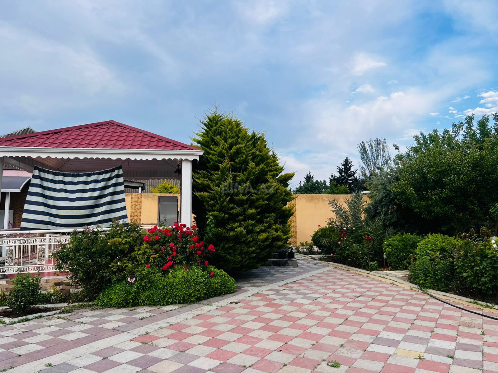 7 otaqlı Həyət evi/Bağ evi, Şağan q., Bakı