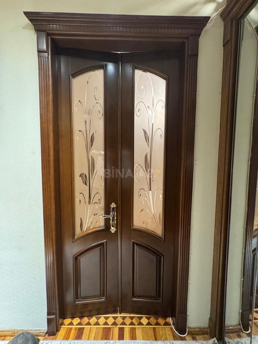 2 otaqlı Köhnə tikili, Şah İsmayıl Xətai m., Bakı