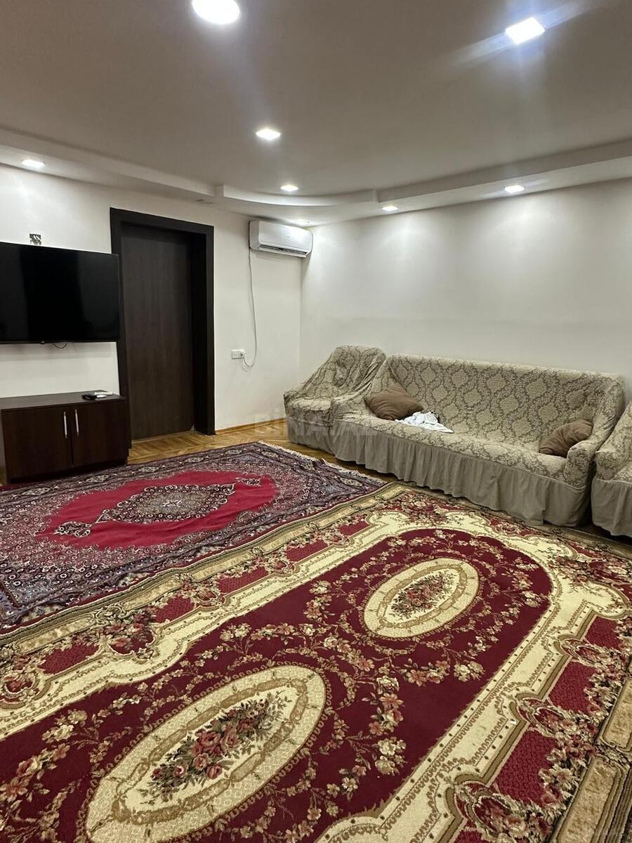 2 otaqlı Köhnə tikili, İnşaatçılar m., Bakı