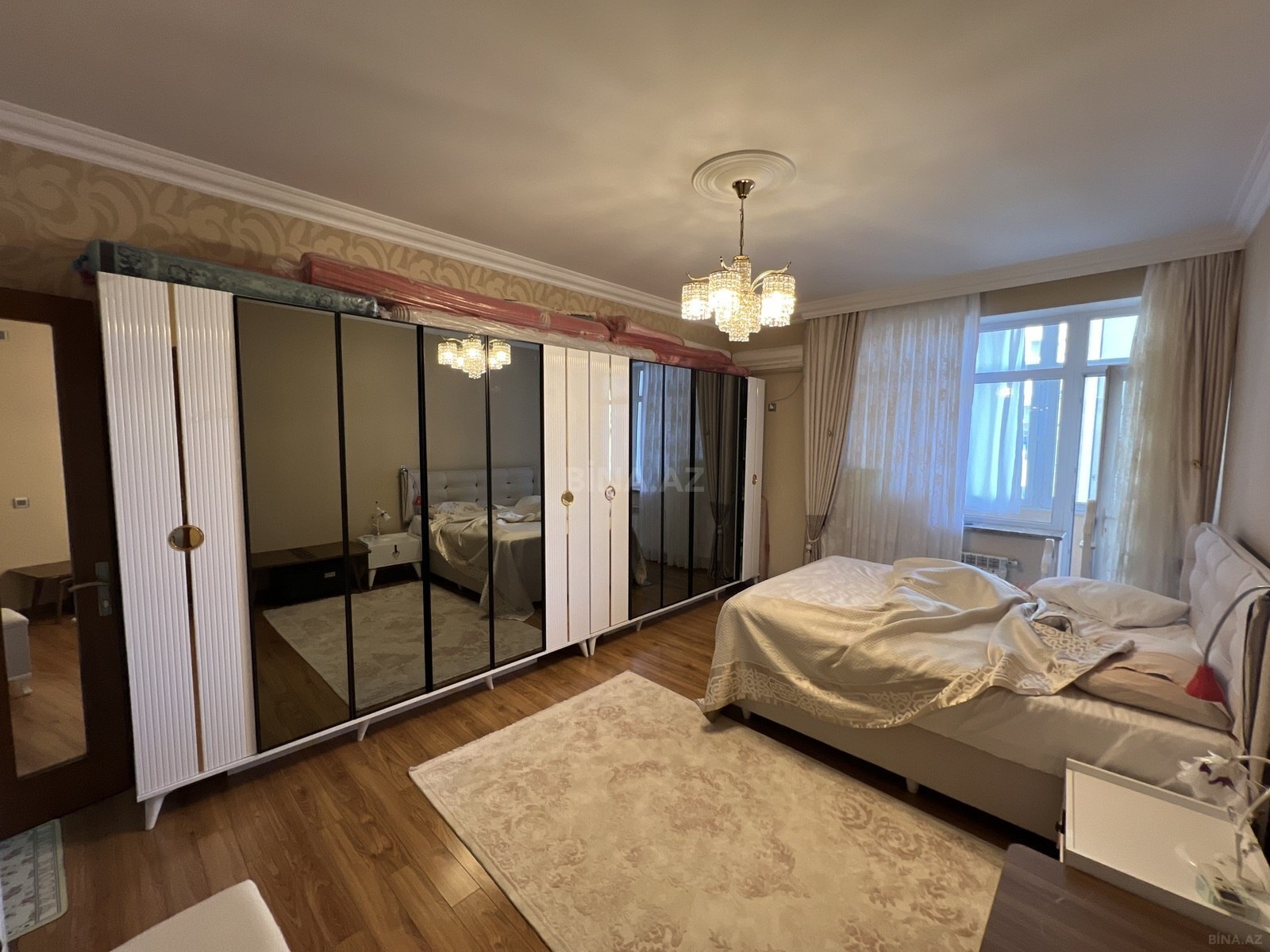 4 otaqlı Yeni tikili, Elmlər Akademiyası m., Bakı