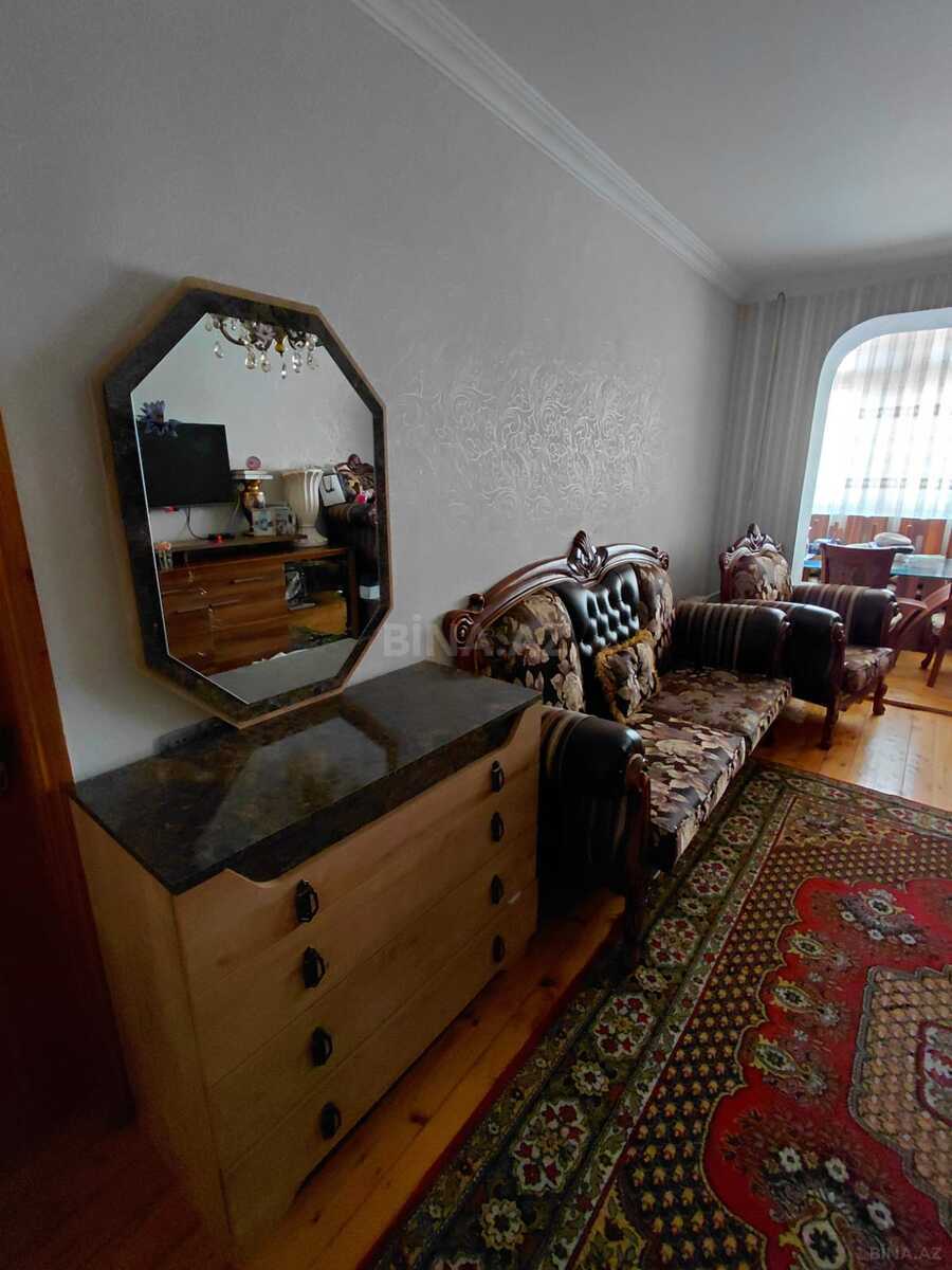 4 otaqlı Köhnə tikili, Həzi Aslanov m., Bakı