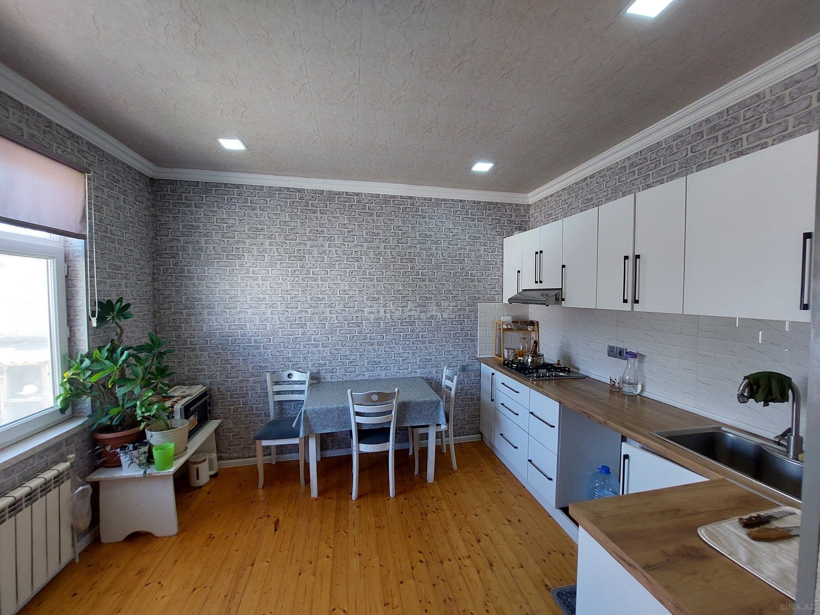 7 otaqlı Həyət evi/Bağ evi, Bülbülə q., Bakı