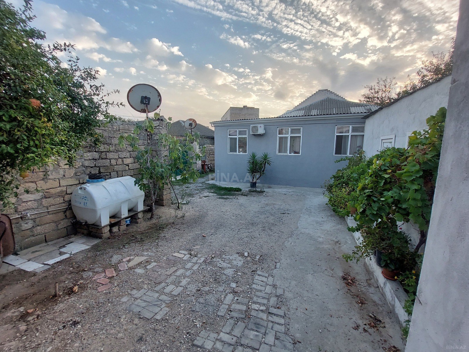 7 otaqlı Həyət evi/Bağ evi, Bülbülə q., Bakı