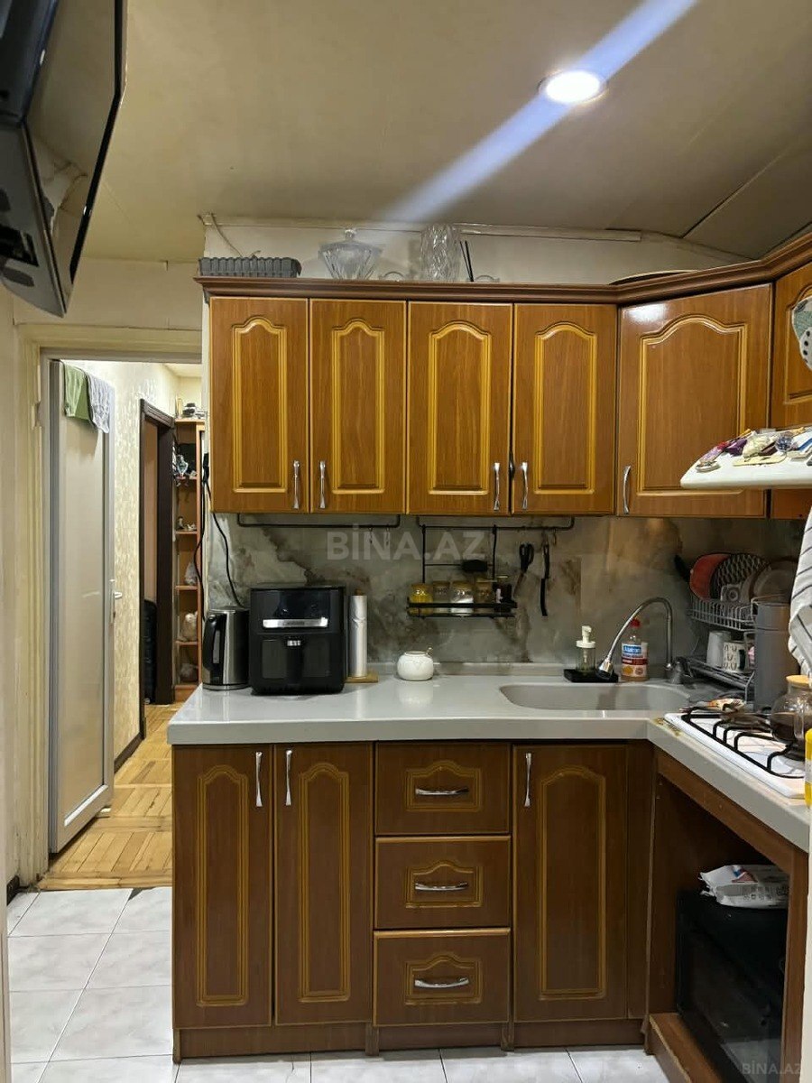 2 otaqlı Köhnə tikili, İnşaatçılar m., Bakı