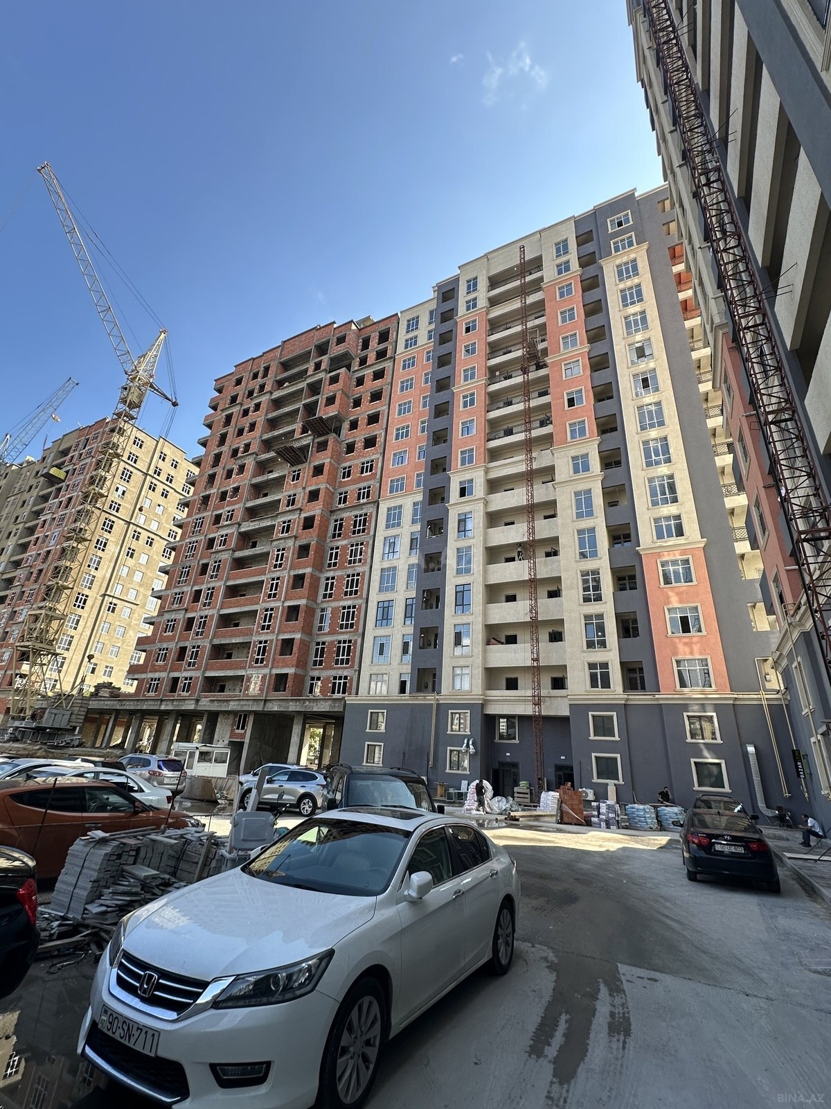 3 otaqlı Yeni tikili, Qara Qarayev m., Bakı