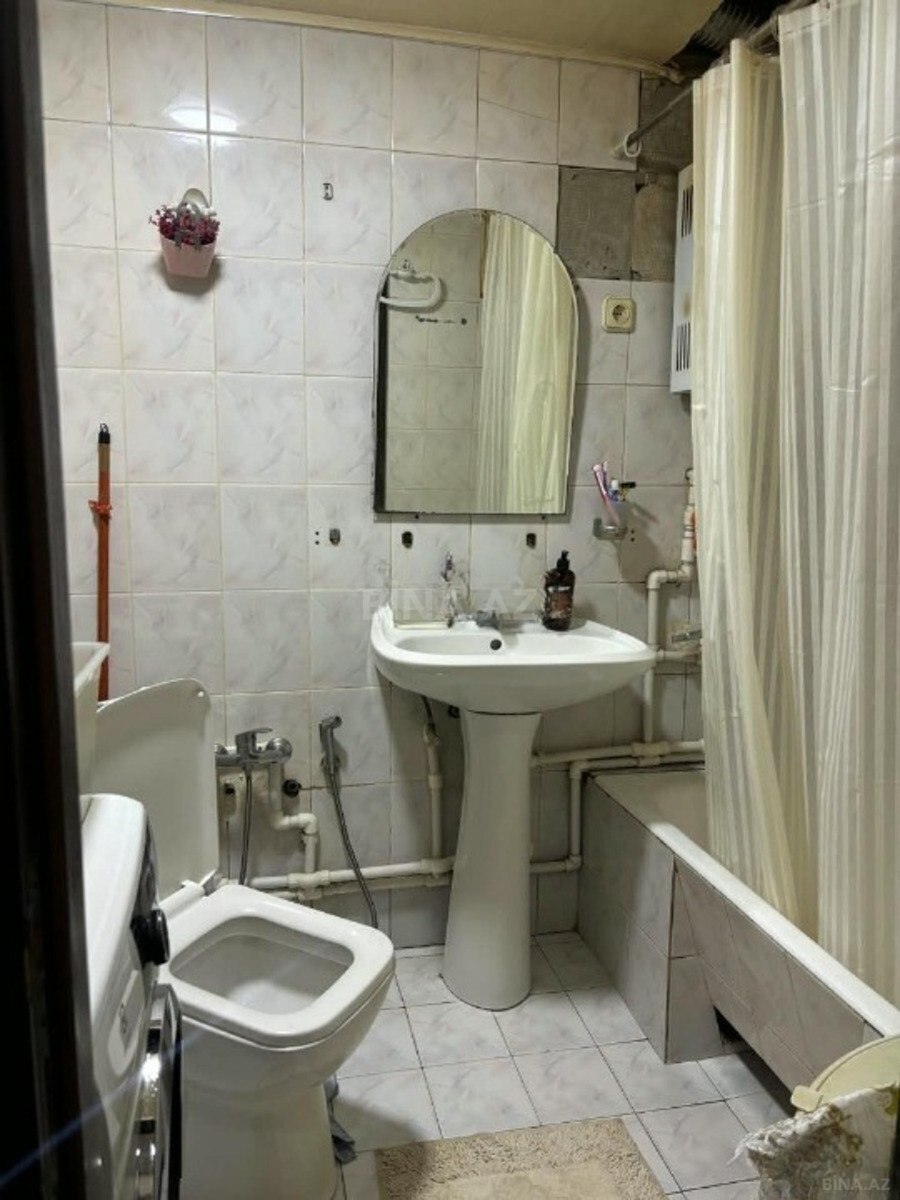 2 otaqlı Köhnə tikili, İnşaatçılar m., Bakı