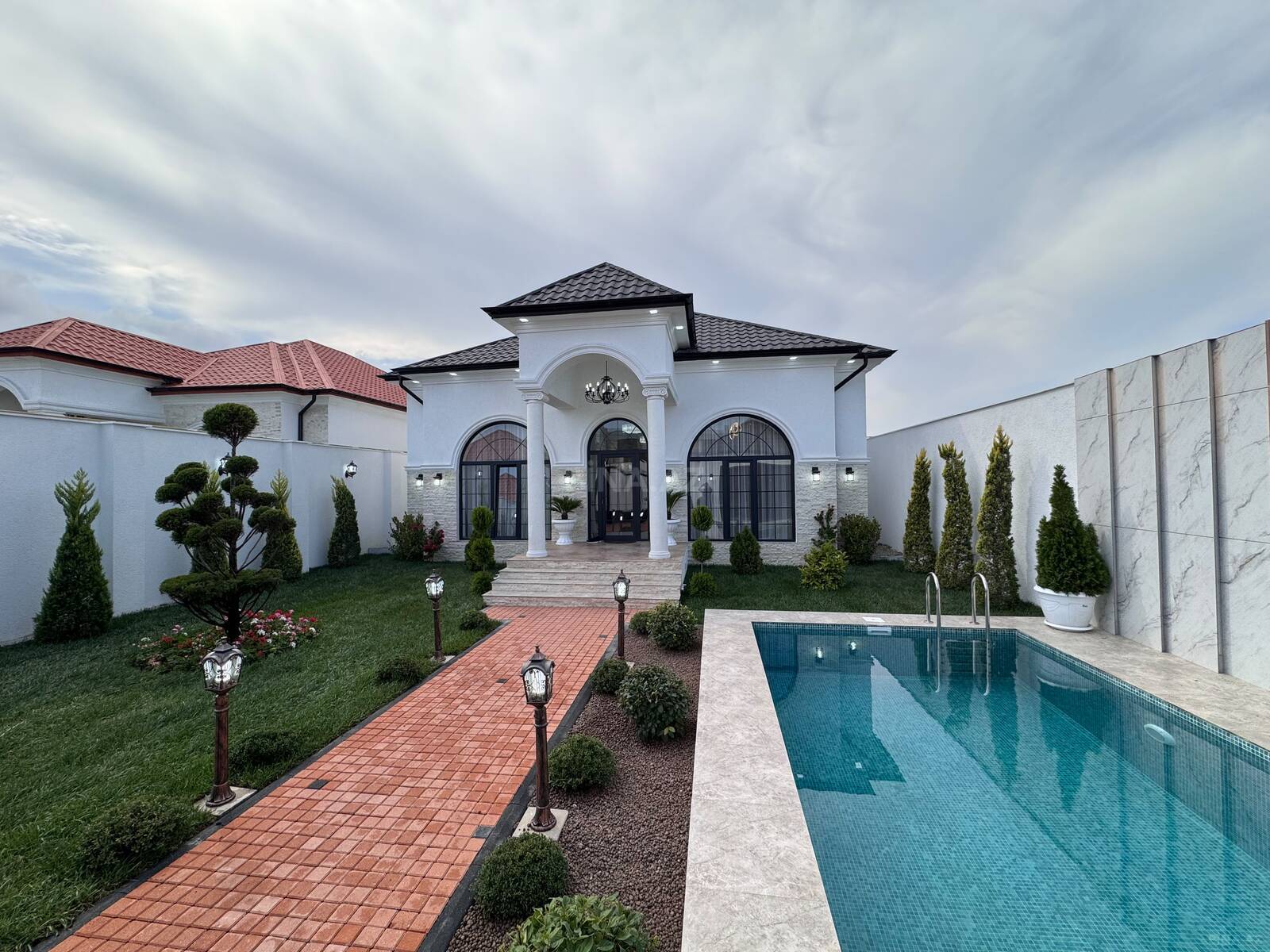 4 otaqlı Həyət evi/Bağ evi, Şüvəlan q., Bakı