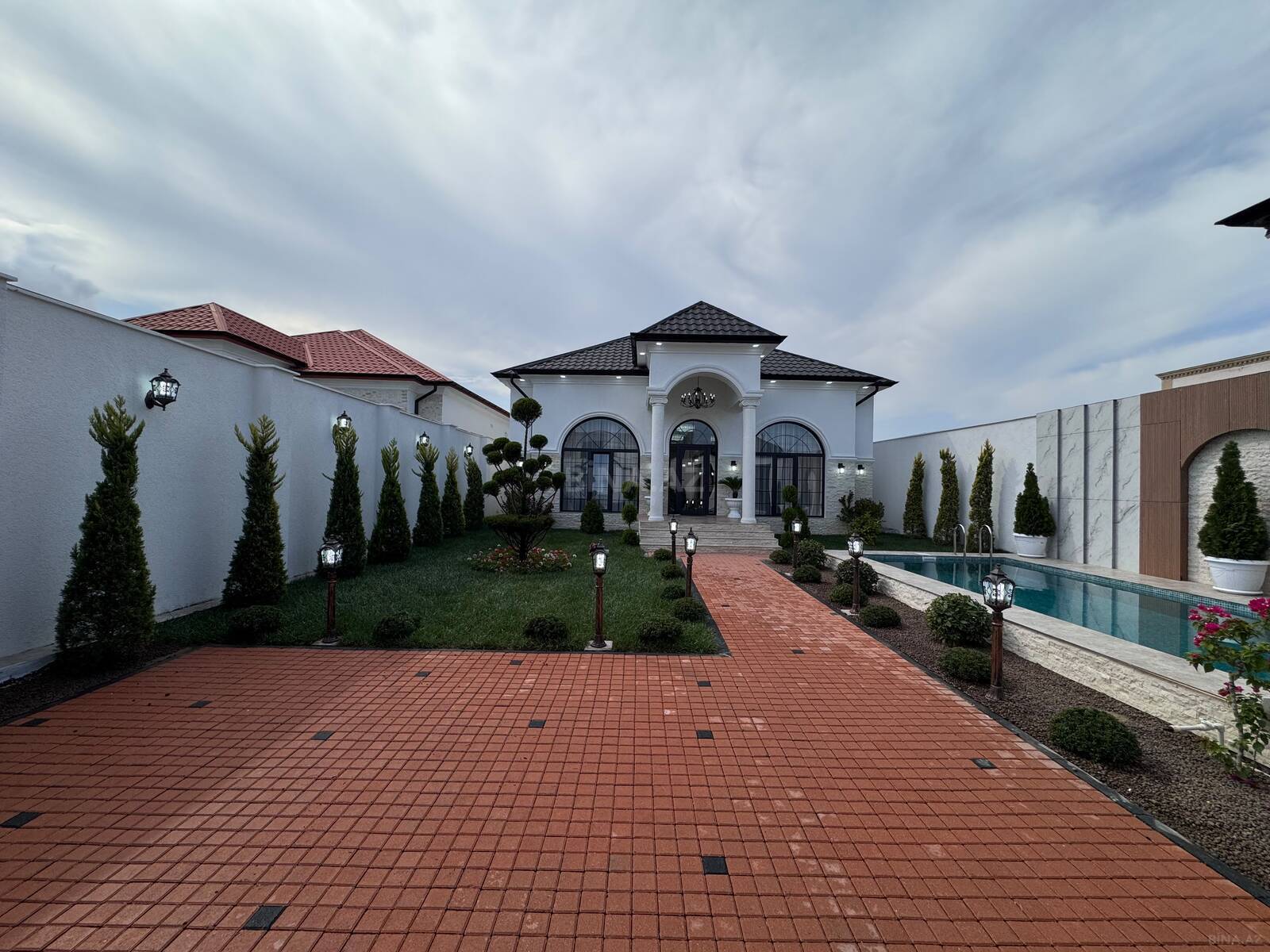 4 otaqlı Həyət evi/Bağ evi, Şüvəlan q., Bakı