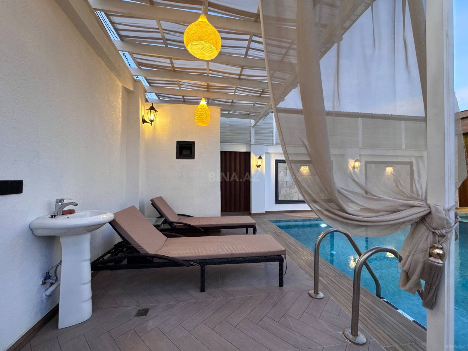 4 otaqlı Həyət evi/Bağ evi, Şüvəlan q., Bakı
