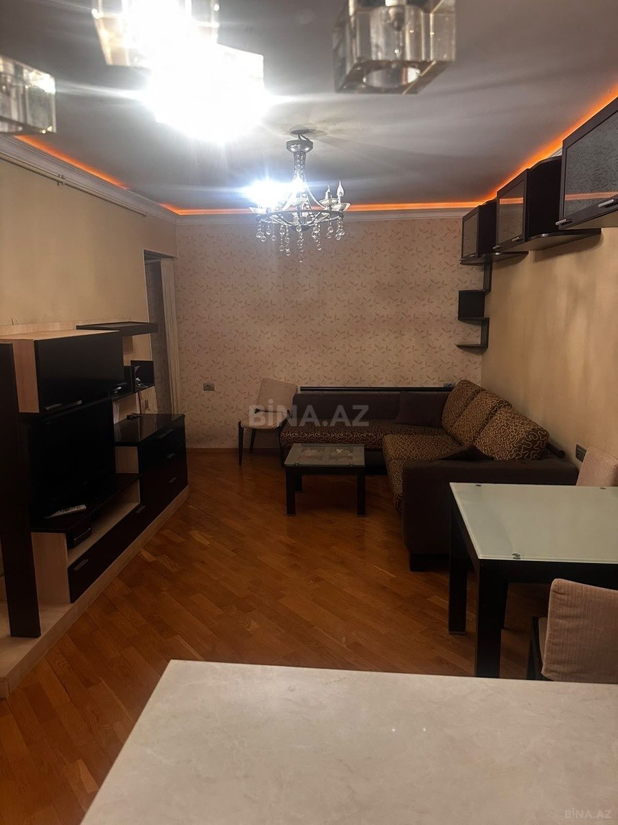 2 otaqlı Köhnə tikili, Elmlər Akademiyası m., Bakı