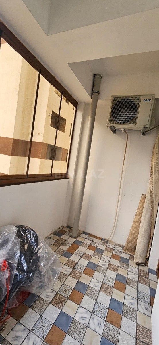 4 otaqlı Yeni tikili, İnşaatçılar m., Bakı