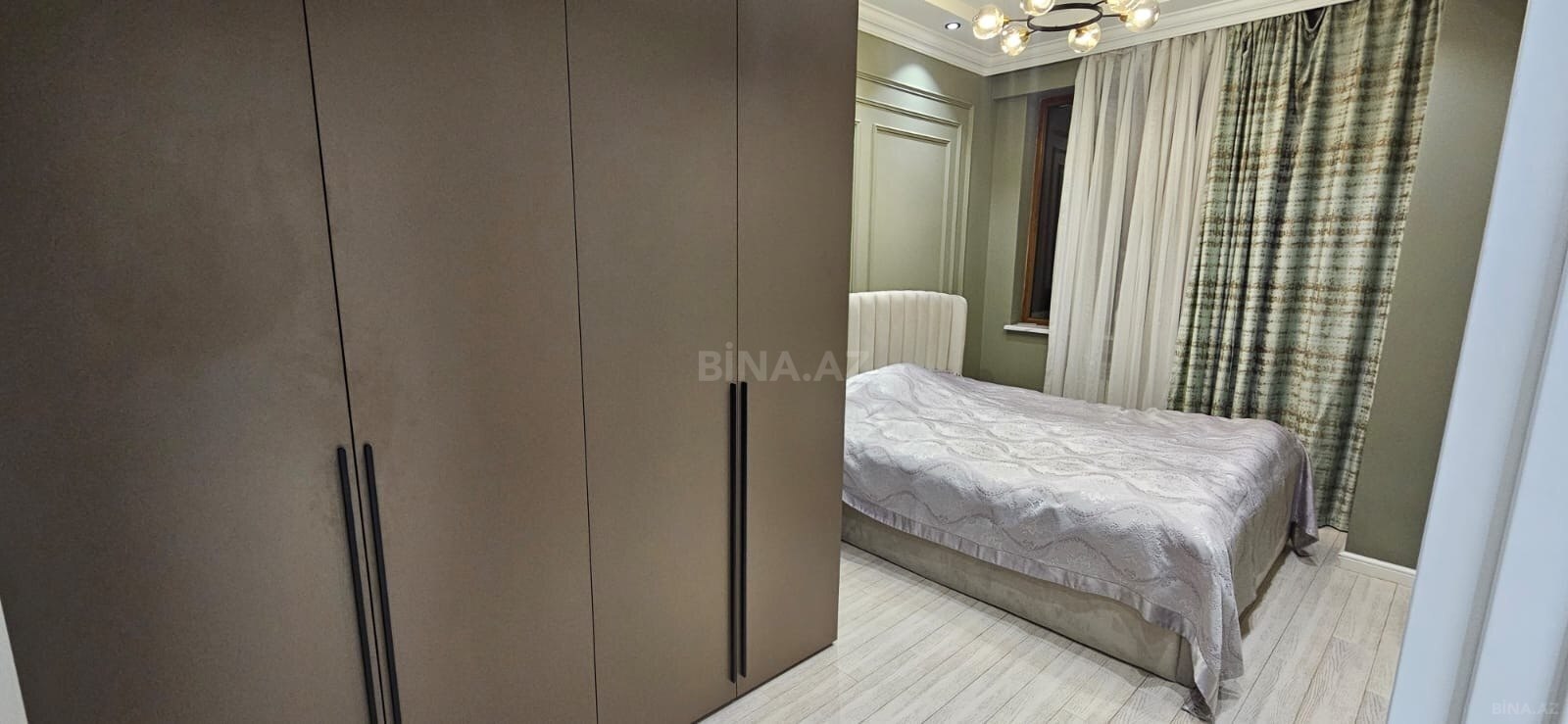 4 otaqlı Yeni tikili, İnşaatçılar m., Bakı